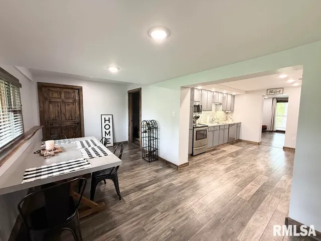 $299,900 | 285 Twin Springs Loop, Anna, IL 62906