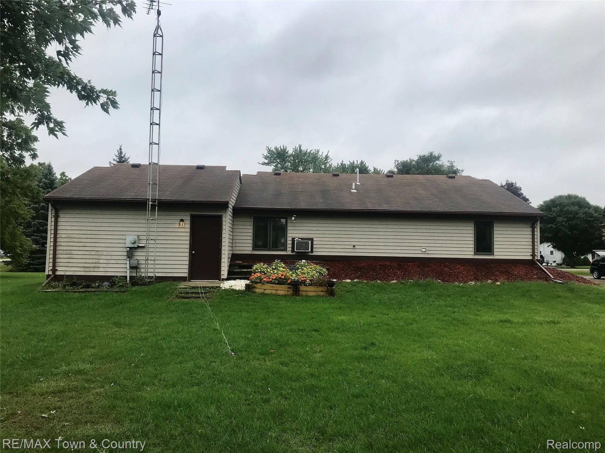 7080 Calkins Road Flint, MI 48532 - Photo 20 of 22 IMG-1974 (1).jpg