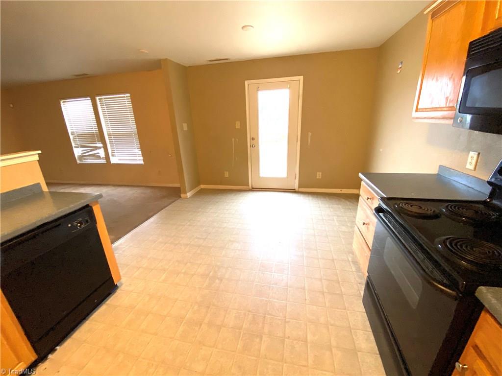 792 Runningbrook Lane Rural Hall, NC 27045 - Photo 3 of 13