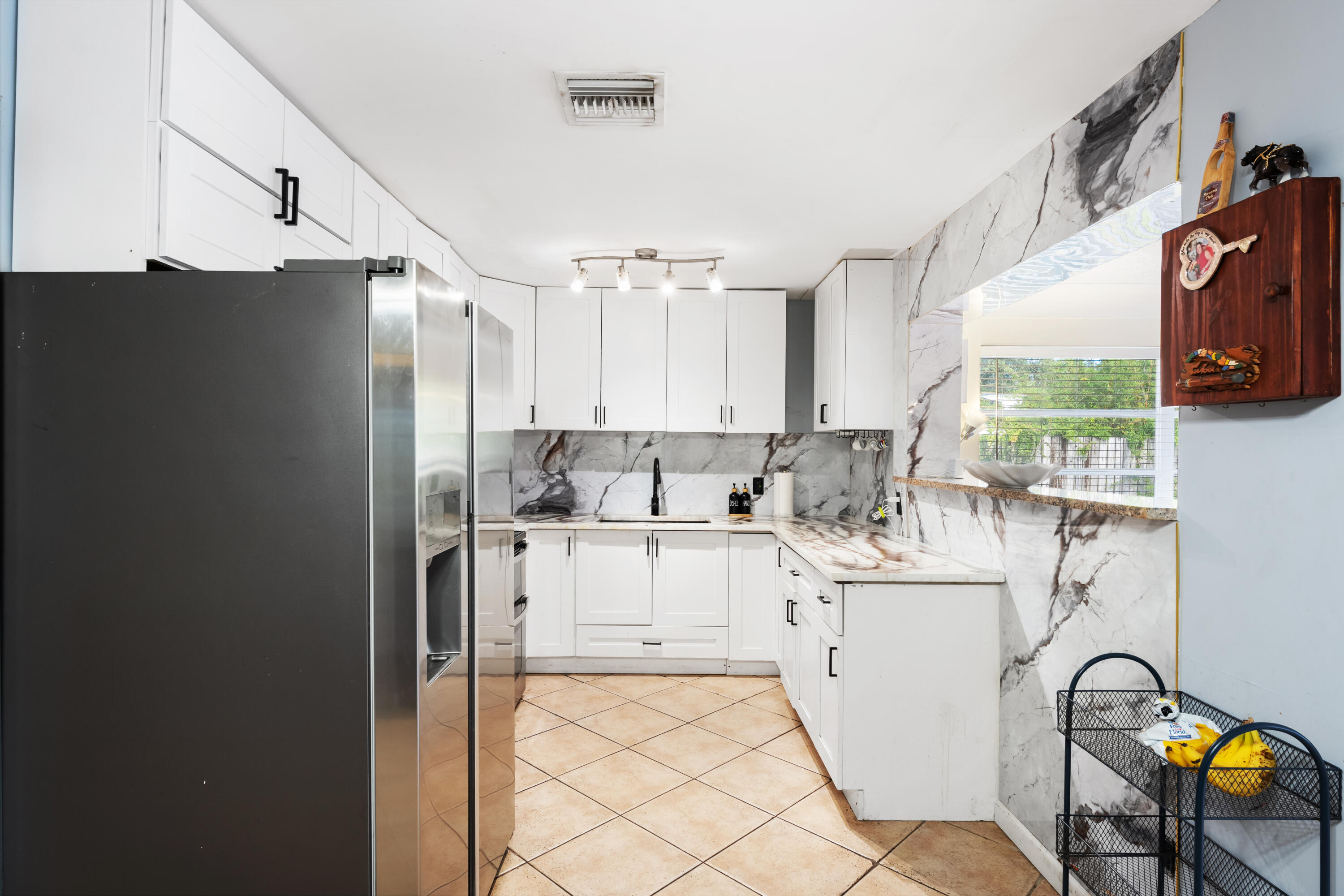 5833 Fair Green Road West Palm Beach, FL 33417 - Photo 11 of 45 Kitchen