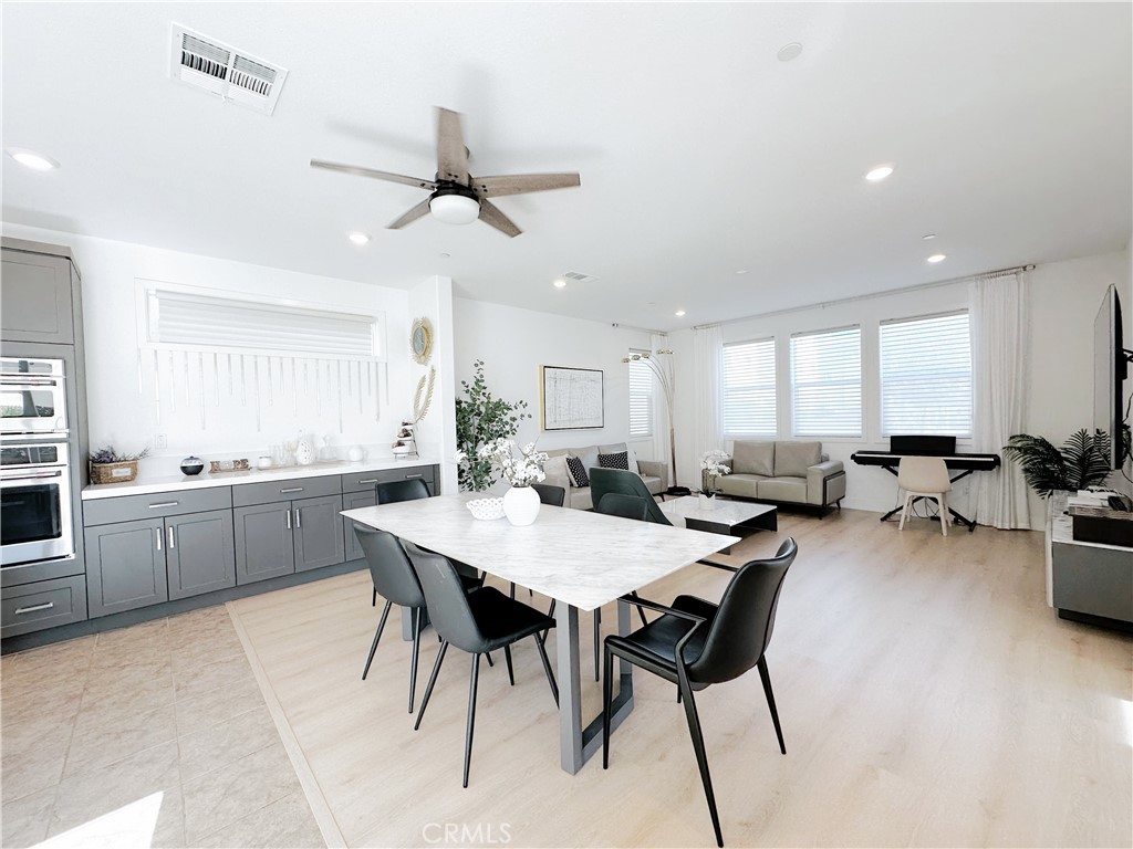 271 Tank Irvine, CA 92618 - Photo 4 of 54