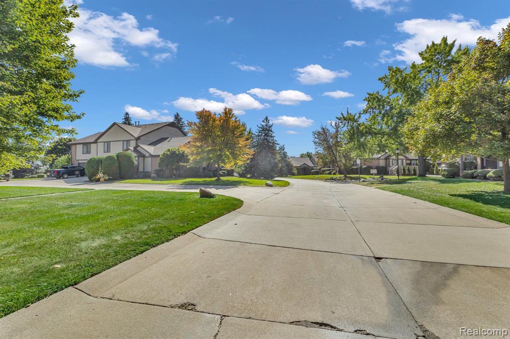 70 Meadow Wood Drive Rochester, MI 48307 - Photo 25 of 25