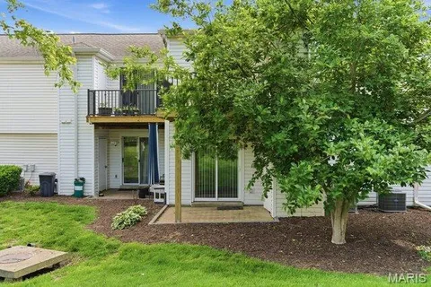 $169,900 | 9129 Wrenwood Lane, Brentwood, MO 63144