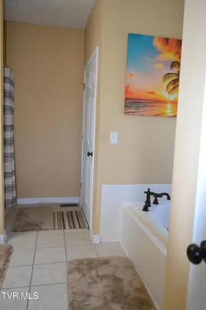 $2,500 | 20299 Millbrook Drive, Unit 7B, Abingdon, VA 24211