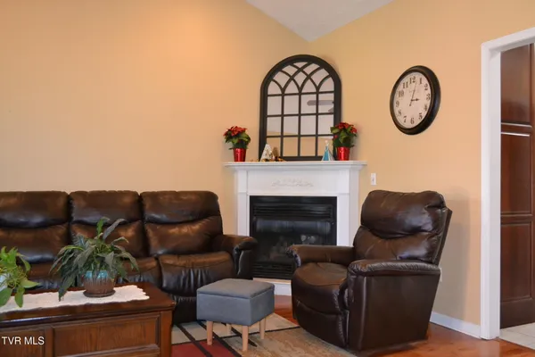 $2,500 | 20299 Millbrook Drive, Unit 7B, Abingdon, VA 24211