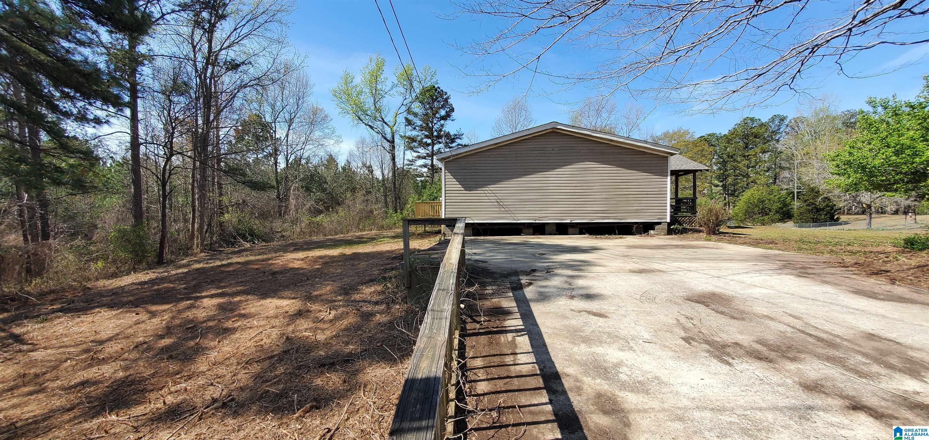 595 Lower Settlement Road Sylacauga, AL 35150 - Photo 2 of 19