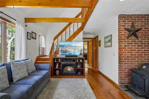 $699,000 | 320 Shannock Road, South Kingstown, RI 02879