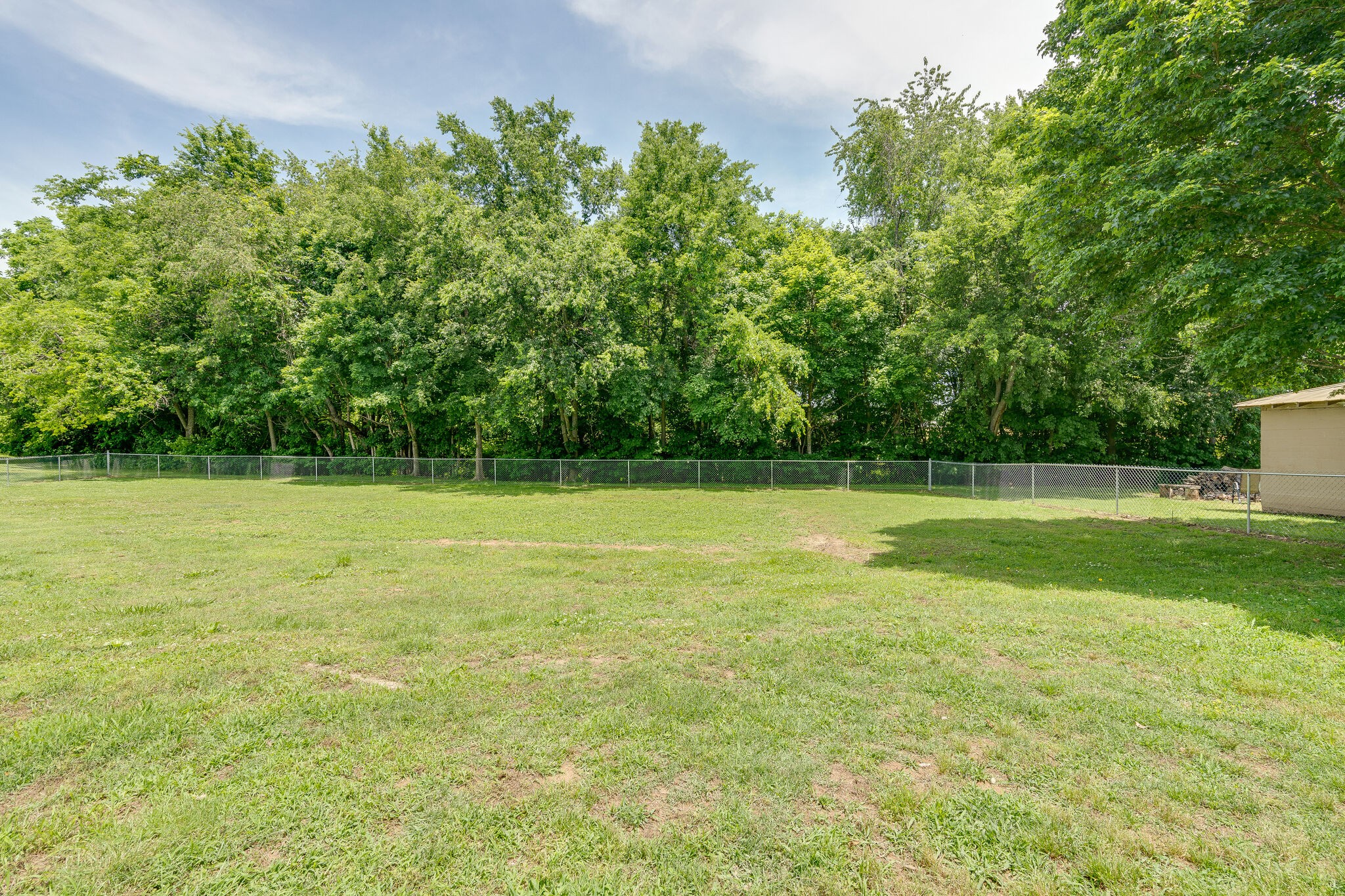 2241 Battle Creek Road Springfield, TN 37172 - Photo 27 of 32 a view of a garden and basketball court