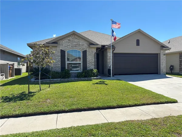 $2,275 | 7510 Loyd Neal Drive, Corpus Christi, TX 78414