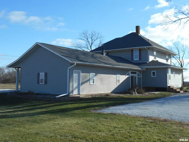 $269,900 | 18046 County Road 1000 East, Good Hope, IL 61438