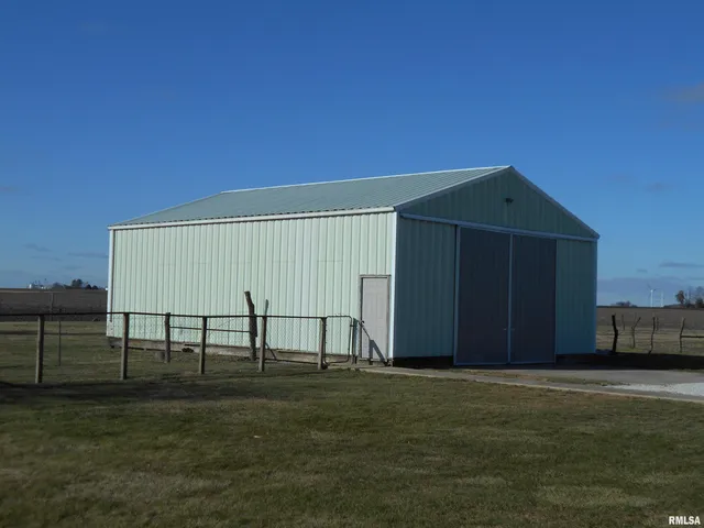 $269,900 | 18046 County Road 1000 East, Good Hope, IL 61438