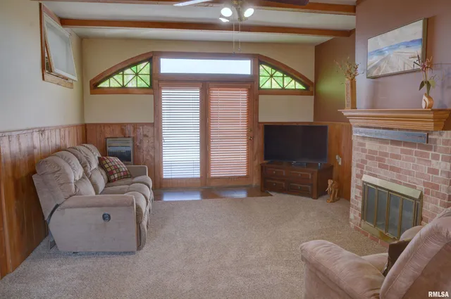 $269,900 | 18046 County Road 1000 East, Good Hope, IL 61438