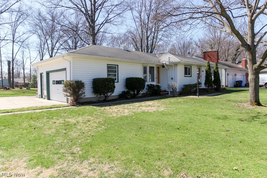 24307 Maple Ridge Road North Olmsted, OH 44070 - Photo 2 of 35 Gallery Image 2