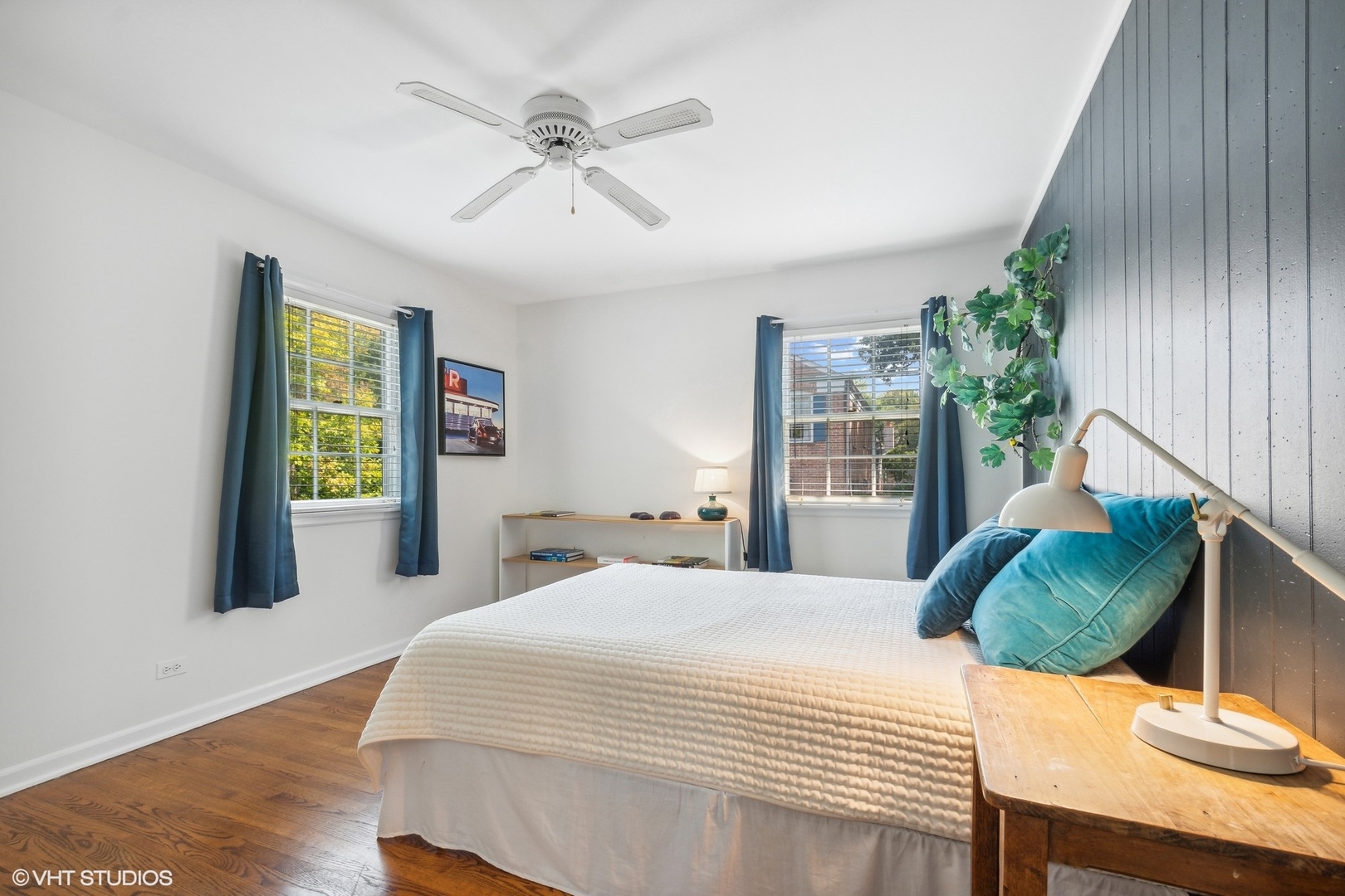 845 Forest Hill Road Lake Forest, IL 60045 - Photo 27 of 41 a bedroom with a bed and a window