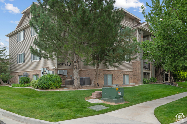 8196 North Cedar Springs Road, Unit 2 Eagle Mountain, UT 84005 - Photo 4 of 22 View of building exterior