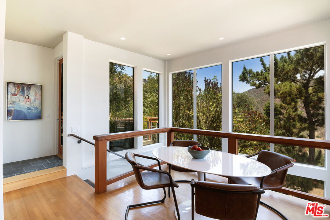 12517 Cloud Lane Los Angeles, CA 90049 - Photo 20 of 49