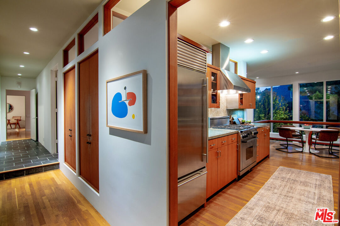 12517 Cloud Lane Los Angeles, CA 90049 - Photo 28 of 49