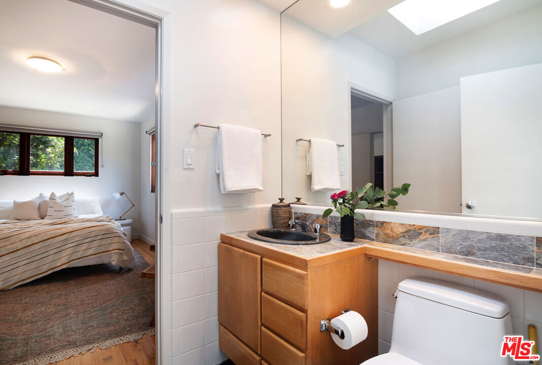 12517 Cloud Lane Los Angeles, CA 90049 - Photo 30 of 49