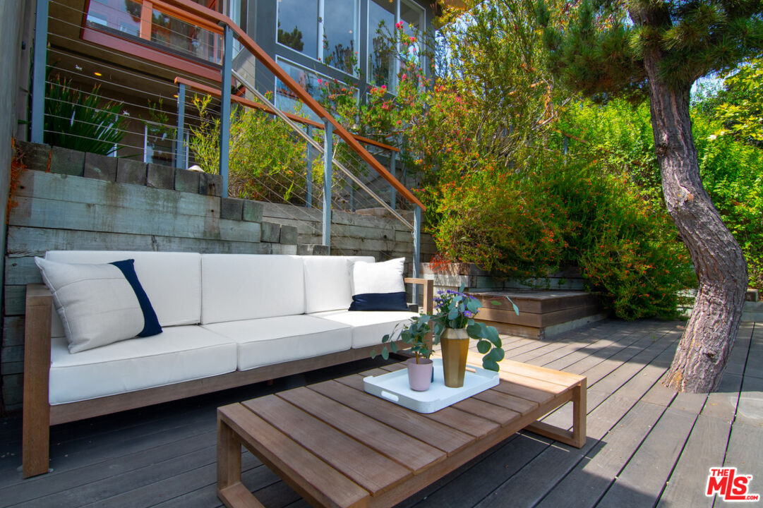 12517 Cloud Lane Los Angeles, CA 90049 - Photo 42 of 49