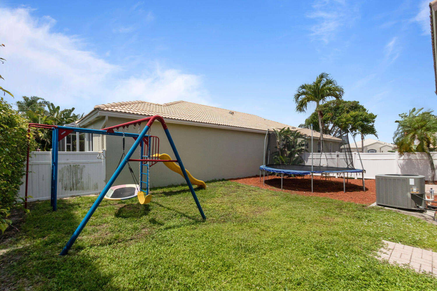 23426 Alzira Circle Boca Raton, FL 33433 - Photo 24 of 27 23426 Alzira Cir Boca Raton FL-large-037