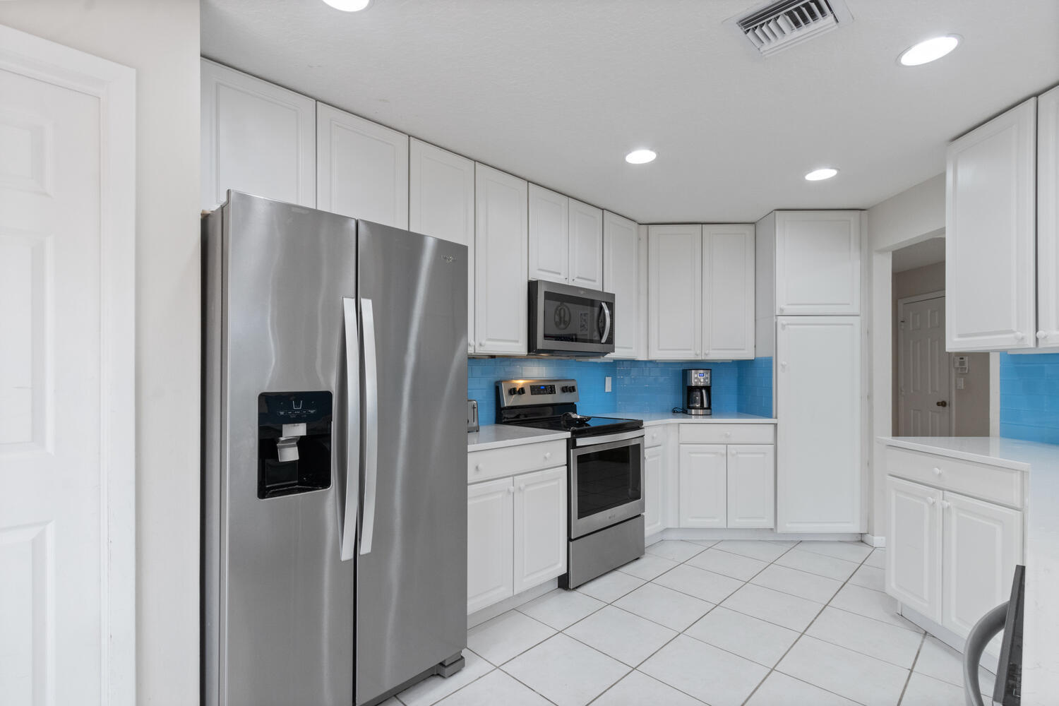23426 Alzira Circle Boca Raton, FL 33433 - Photo 10 of 27 23426 Alzira Cir Boca Raton FL-large-018