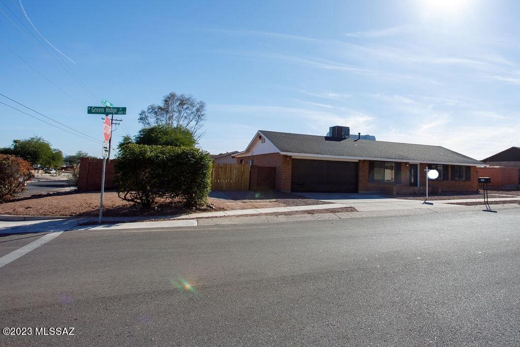 3401 West Green Ridge Drive Tucson, AZ 85741 - Photo 3 of 45