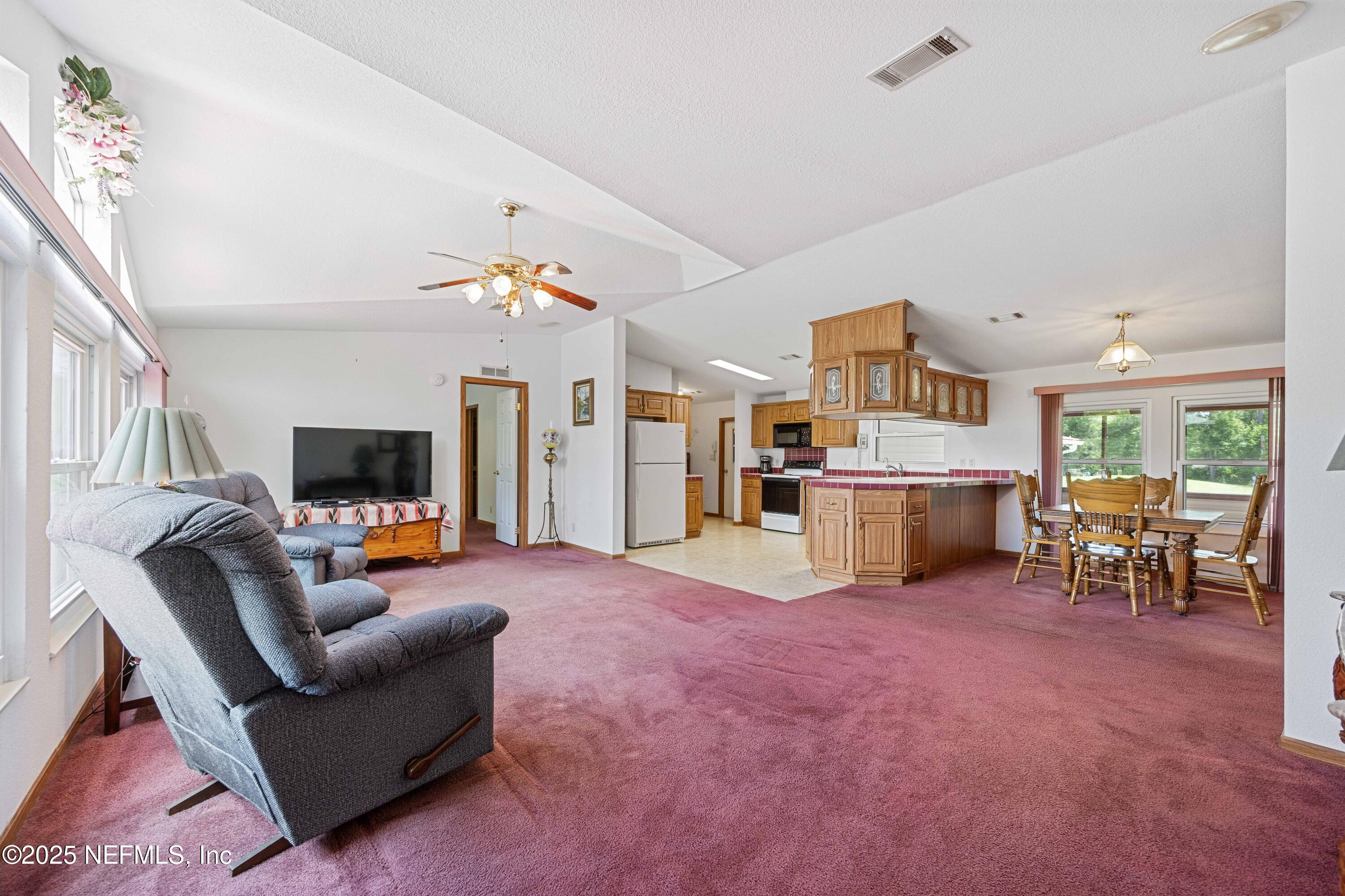14888 Northeast 148th Path Raiford, FL 32083 - Photo 21 of 61 Living Room