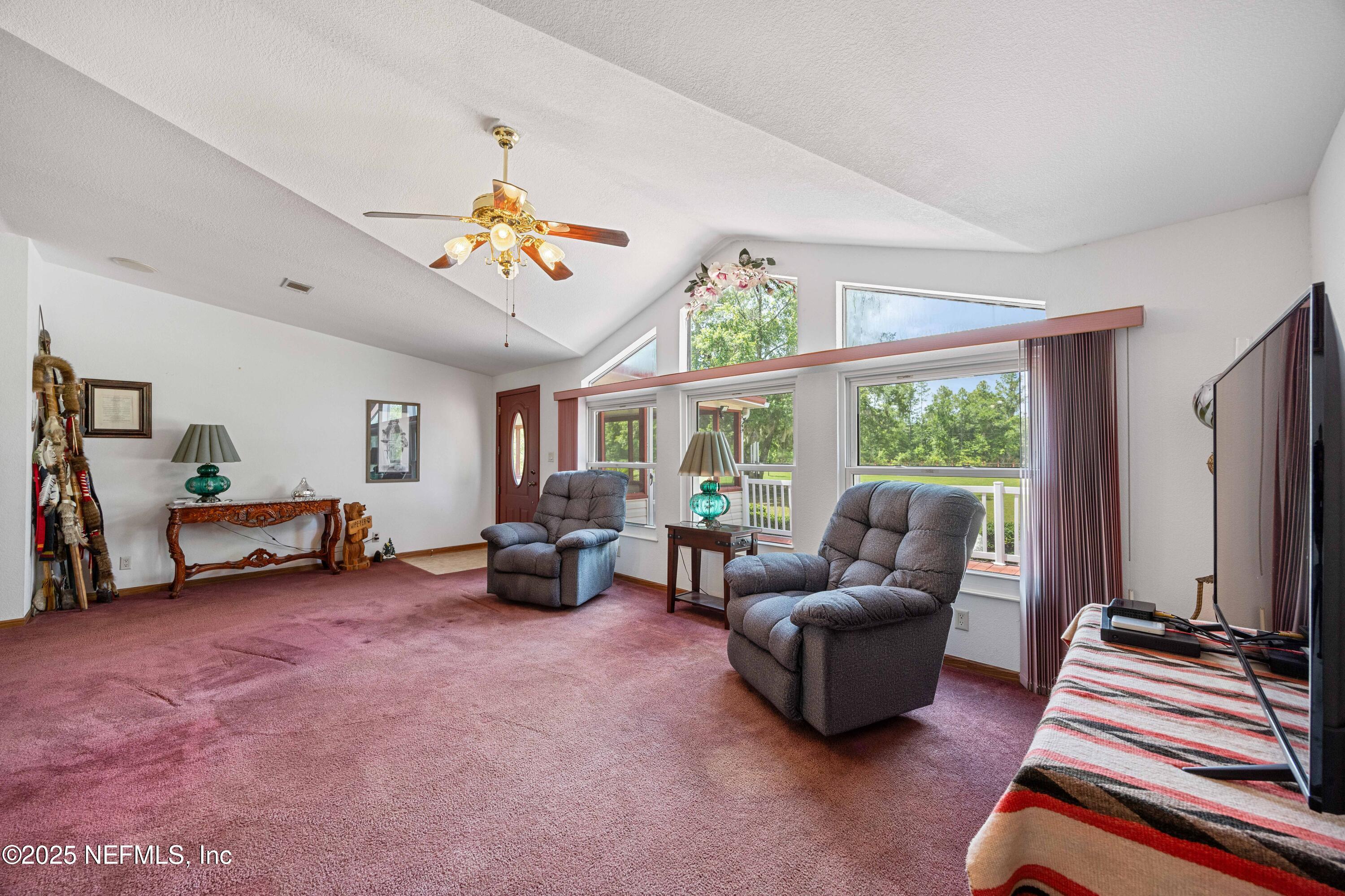 14888 Northeast 148th Path Raiford, FL 32083 - Photo 24 of 61 Living Room