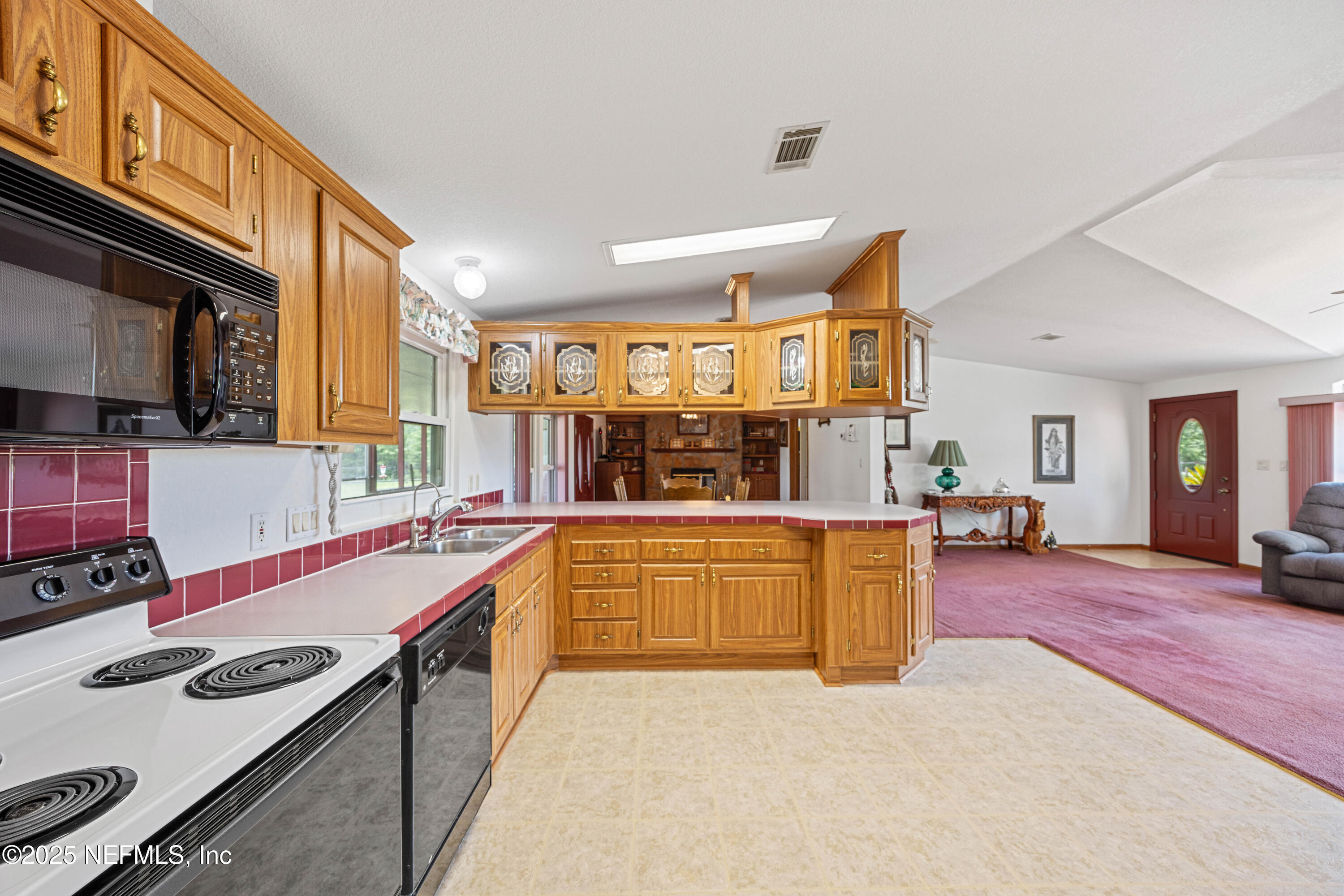 14888 Northeast 148th Path Raiford, FL 32083 - Photo 28 of 61 Kitchen