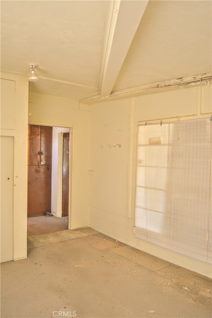 4040 Peter Rabbit Trail Twentynine Palms, CA 92277 - Photo 6 of 28 an empty room with cabinet