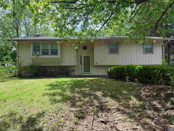 $170,000 | 803 Colorado Avenue, Holton, KS 66436
