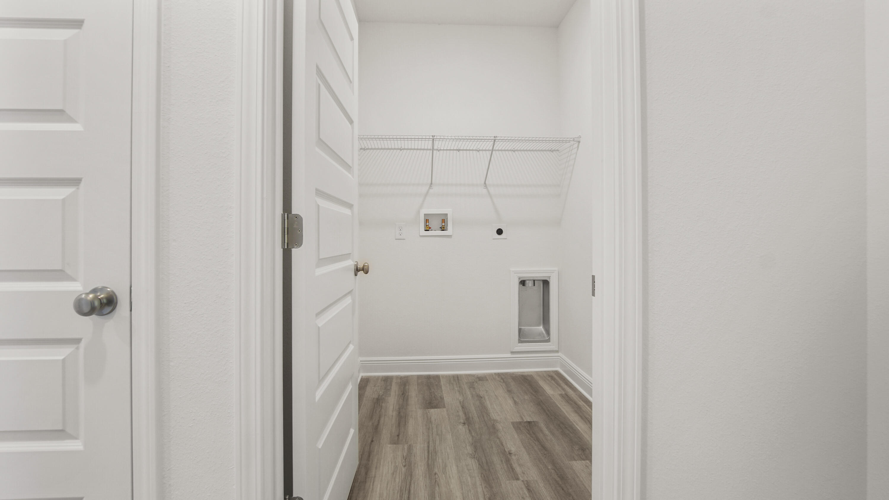 13 West W Farm Freeport, FL 32439 - Photo 12 of 38 a view of bathroom