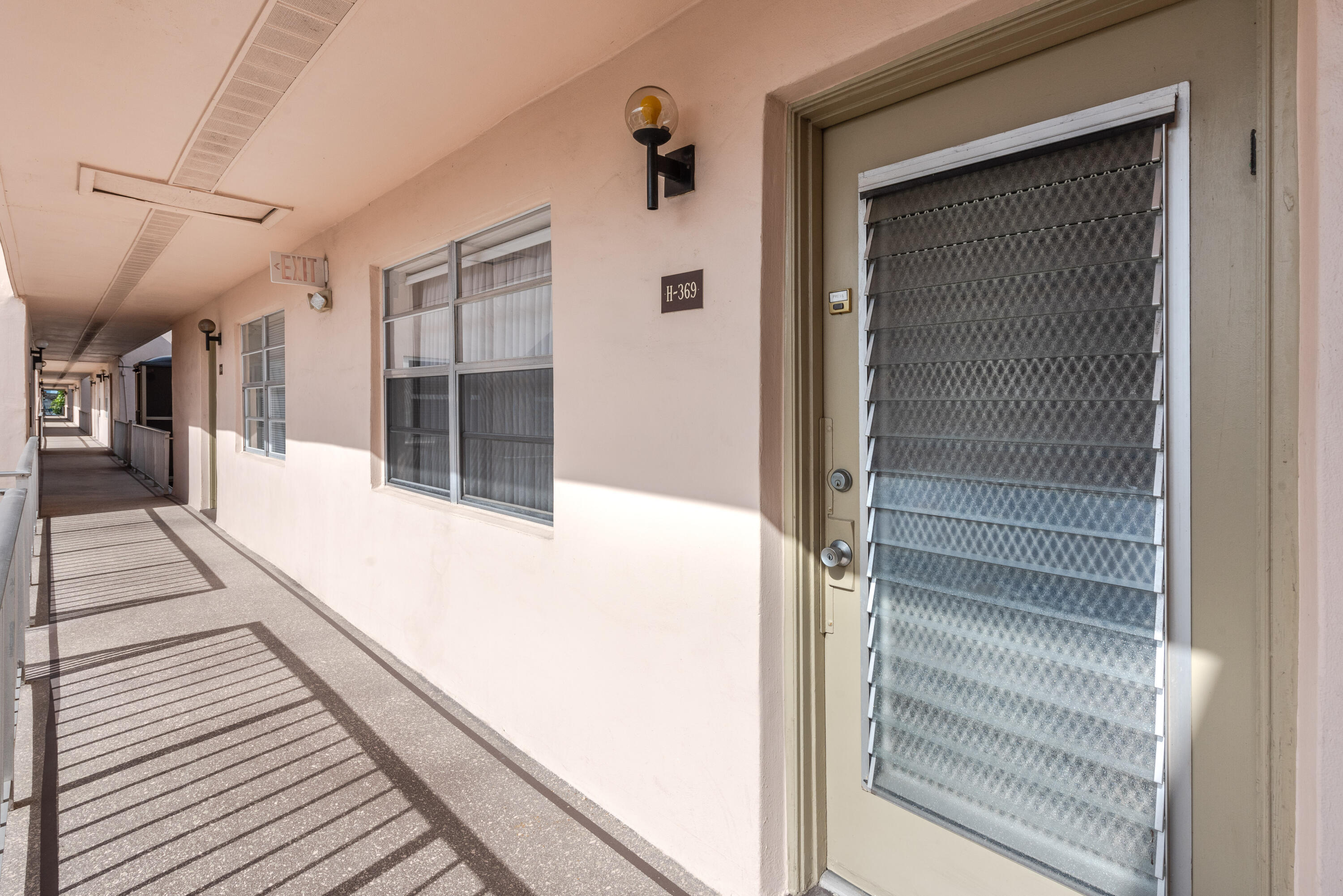 369 Capri H, Unit 369 Delray Beach, FL 33484 - Photo 36 of 36 369 Capri H Kings Point -9