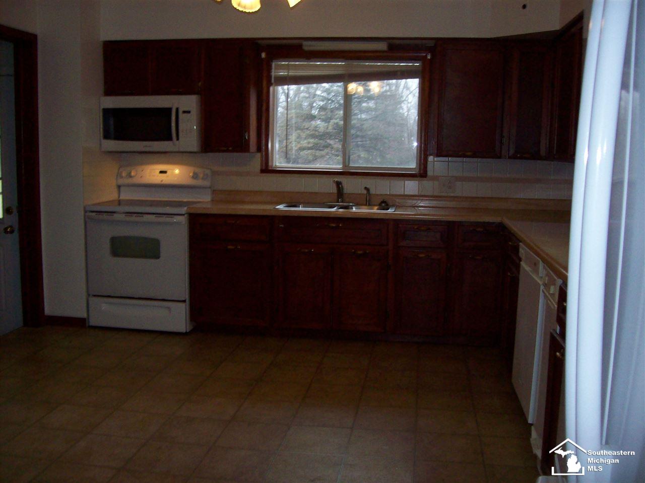 3910 West Dunbar Road Monroe, MI 48161 - Photo 6 of 17