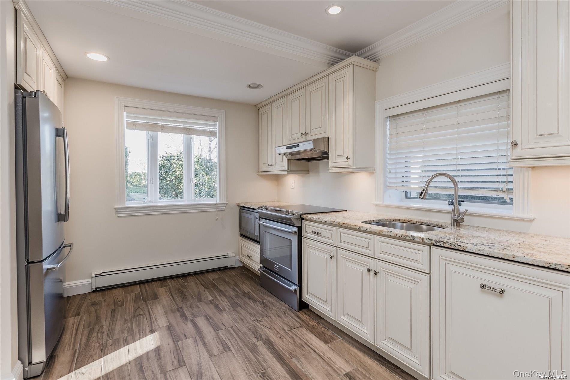29 Aspen Road Kings Park, NY 11754 - Photo 5 of 17 Kitchen