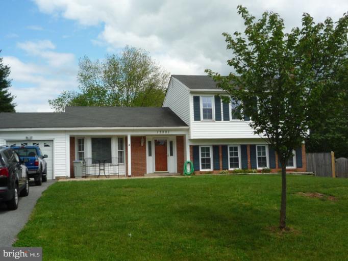 17221 Chiswell Road Poolesville, MD 20837 - Photo 22 of 23 a front view of house with yard and green space