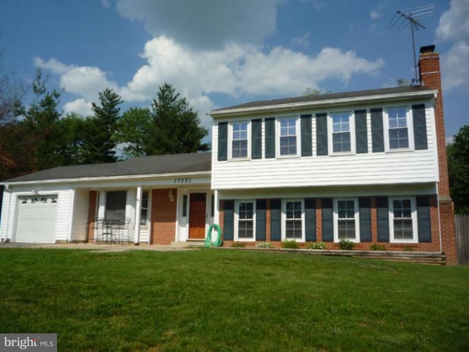 17221 Chiswell Road Poolesville, MD 20837 - Photo 23 of 23 front view of house with a yard