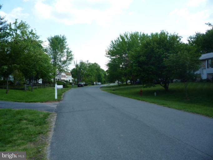17221 Chiswell Road Poolesville, MD 20837 - Photo 8 of 23 a view of a park