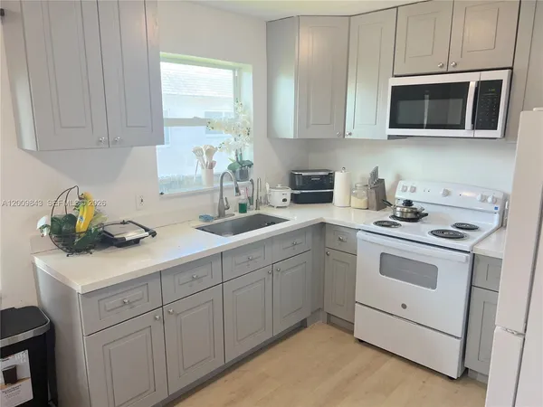$2,100 | 5218 Southwest 91st Avenue, Unit 4, Cooper City, FL 33328