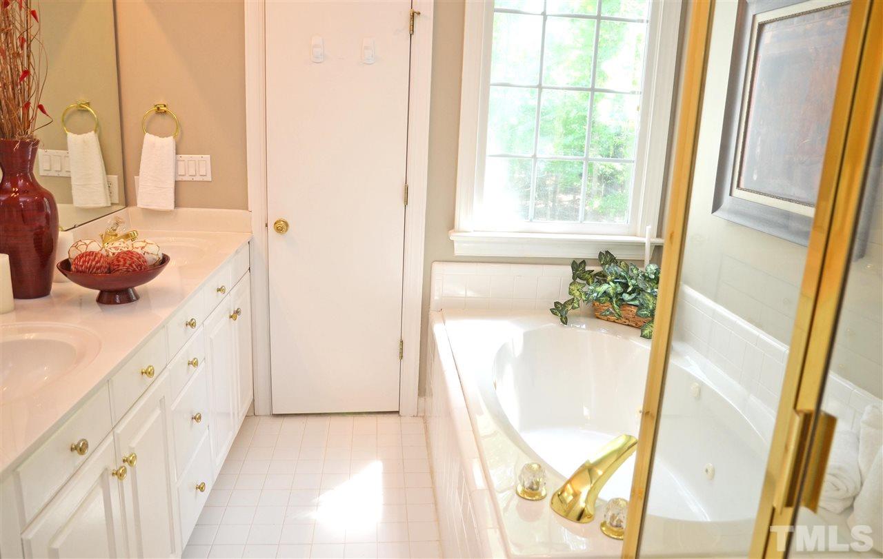 8516 Yucca Trail Raleigh, NC 27615 - Photo 16 of 25 Gallery Image 16