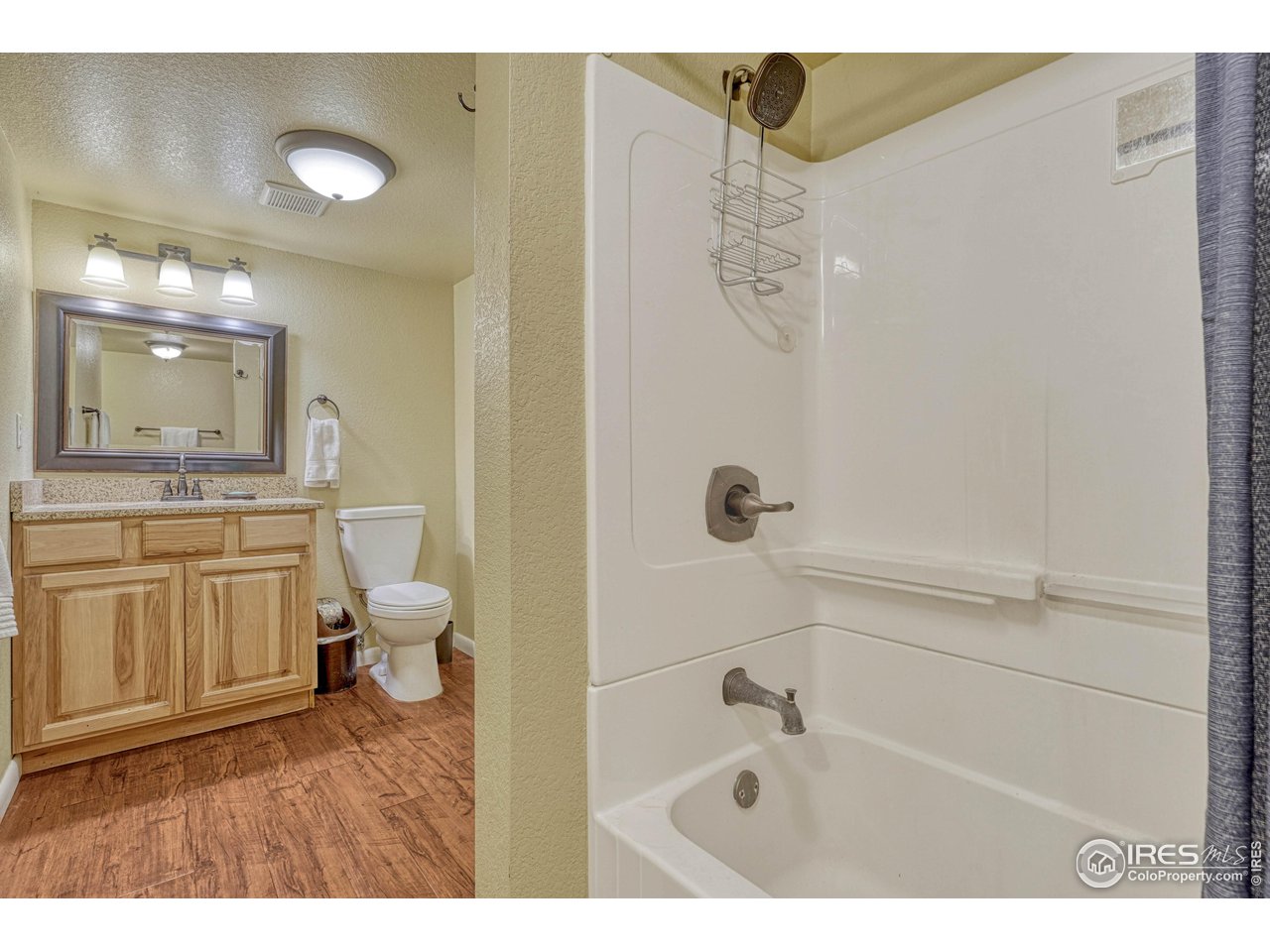 2518 Highland Road Greeley, CO 80634 - Photo 28 of 40 Basement full bathroom for Bedrooms #3 & #4 to share.