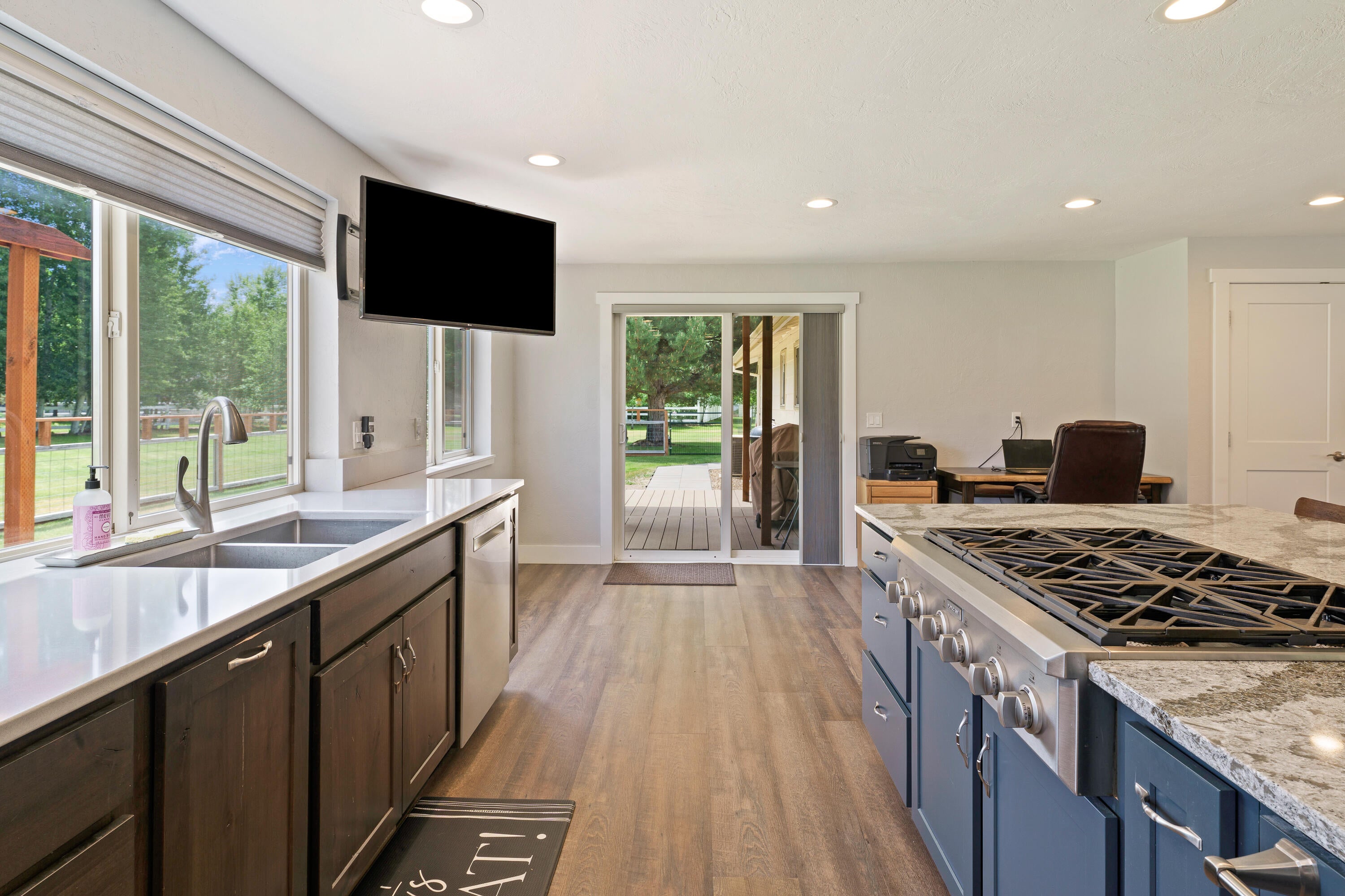 21697 Old Red Road Bend, OR 97702 - Photo 16 of 50 DSC02822-Edit