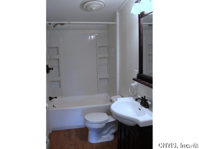 21831 Knowlesville Road Pamelia, NY 13601 - Photo 13 of 25 Bathroom Main bath