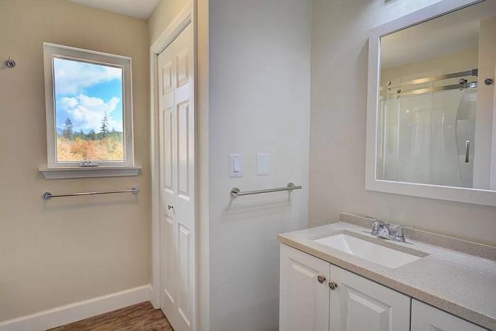 5252 Tunnel Loop Road Grants Pass, OR 97526 - Photo 16 of 22 16