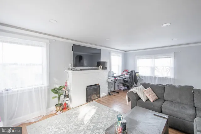 $324,900 | 924 West Evesham Road, Glendora, NJ 08029