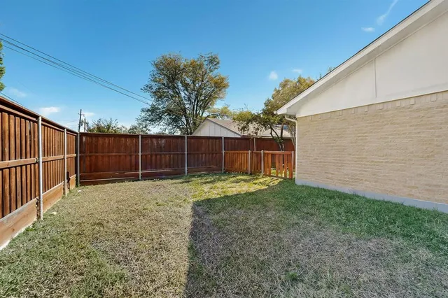 $355,000 | 913 Overdowns Drive, Plano, TX 75023