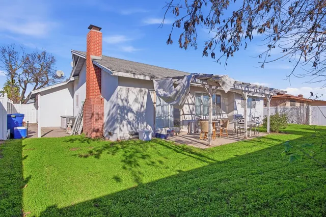 $460,000 | 1436 Montclair Drive, Modesto, CA 95350