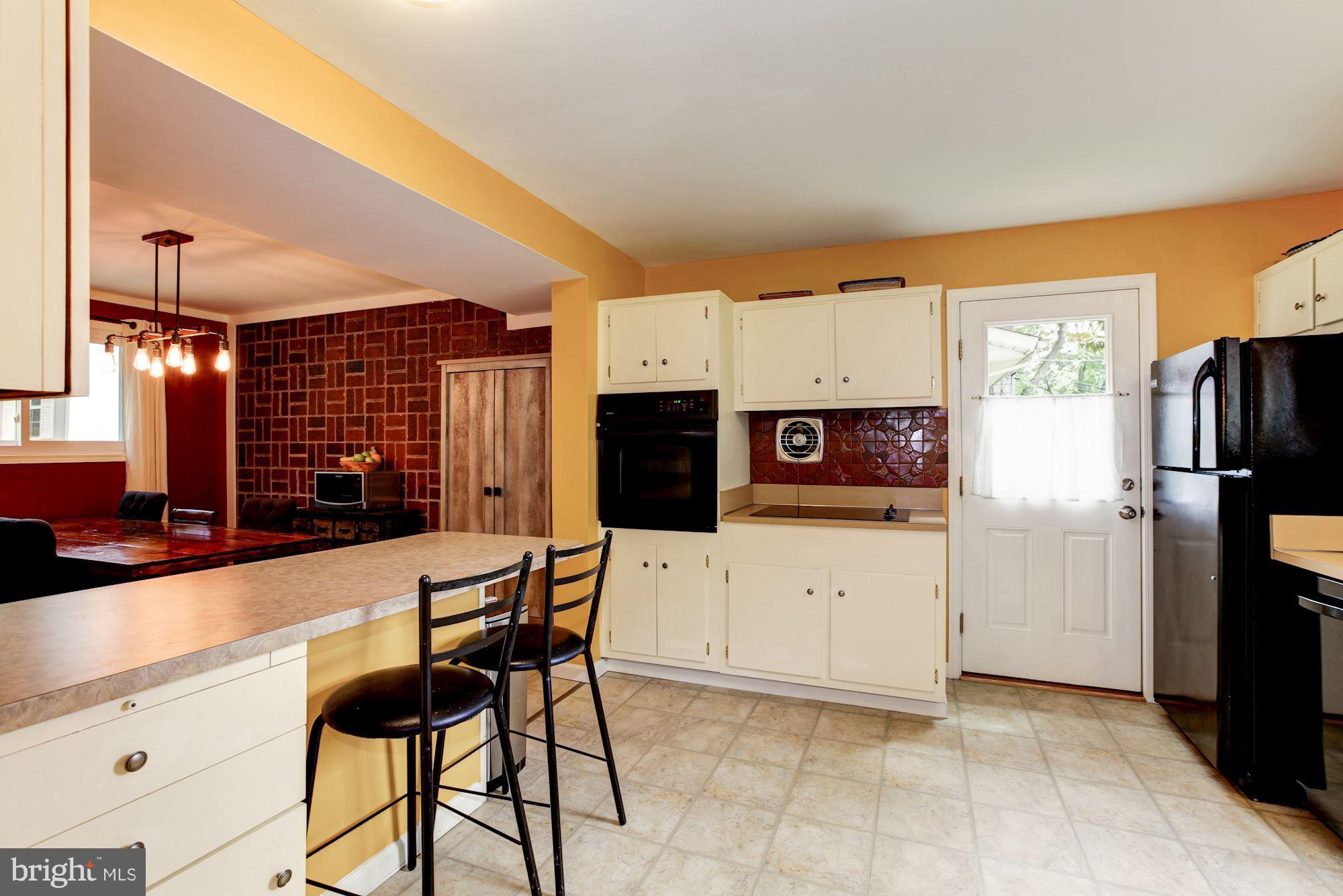 4207 Dahill Road Silver Spring, MD 20906 - Photo 11 of 30 Kitchen