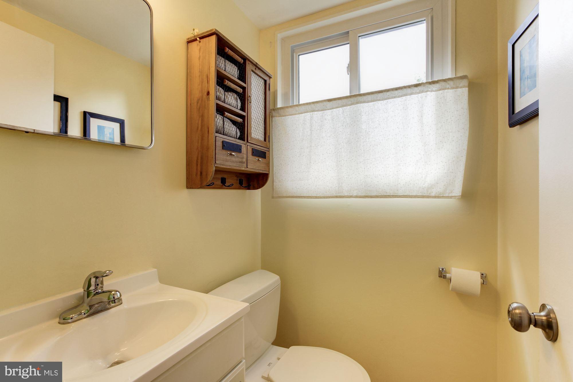 4207 Dahill Road Silver Spring, MD 20906 - Photo 12 of 30 Bath