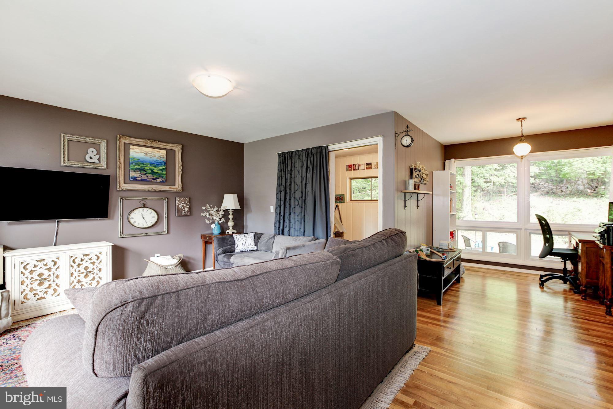 4207 Dahill Road Silver Spring, MD 20906 - Photo 13 of 30 Family Room